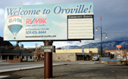 Oroville has been offered the remaining year of a two-year lease of this billboard along Main Street by Rocky and Cindy DeVon of RE/MAX Lake and Country Real Estate, the current leaseholders. The council discussed using hotel/motel taxes to advertise Lake