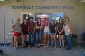 Katie Teachout/staff photo New Pool Manager Julie Caddy (far right) is looking forward to a new experience along with new lifeguards (l-r) Madilynn Larson, Taylon Pilkinton, Alex Palomares, Cassidy Caddy, Jenny Bello, Tylee Caddy and Deana Cam.