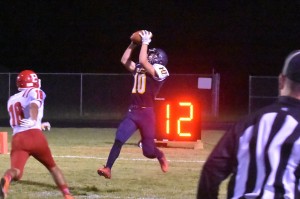 The Hornet's Colby Guzman, a sophomore Wide Receiver, brought down a pass from QB Anthony Jamison, a junior, for a 24-yard touchdown against the Bears.
