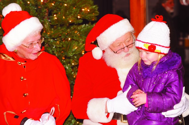 Gary DeVon/staff photo The Oroville Community Tree Lighting Ceremony with Santa and Hot Dogs and Hot Cocoa (thanks to both Akin's Harvest Foods and Frontier Foods) will be Saturday, Dec. 3 at 5 p.m. at Centennial Park (between Rancho Grande and Sun Lakes Realty).