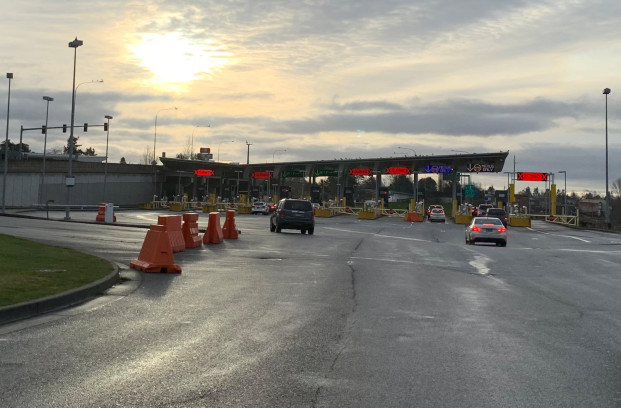 Louise Mugar photo/The Northern Light The Peace Arch border crossing into Blaine, Washington.