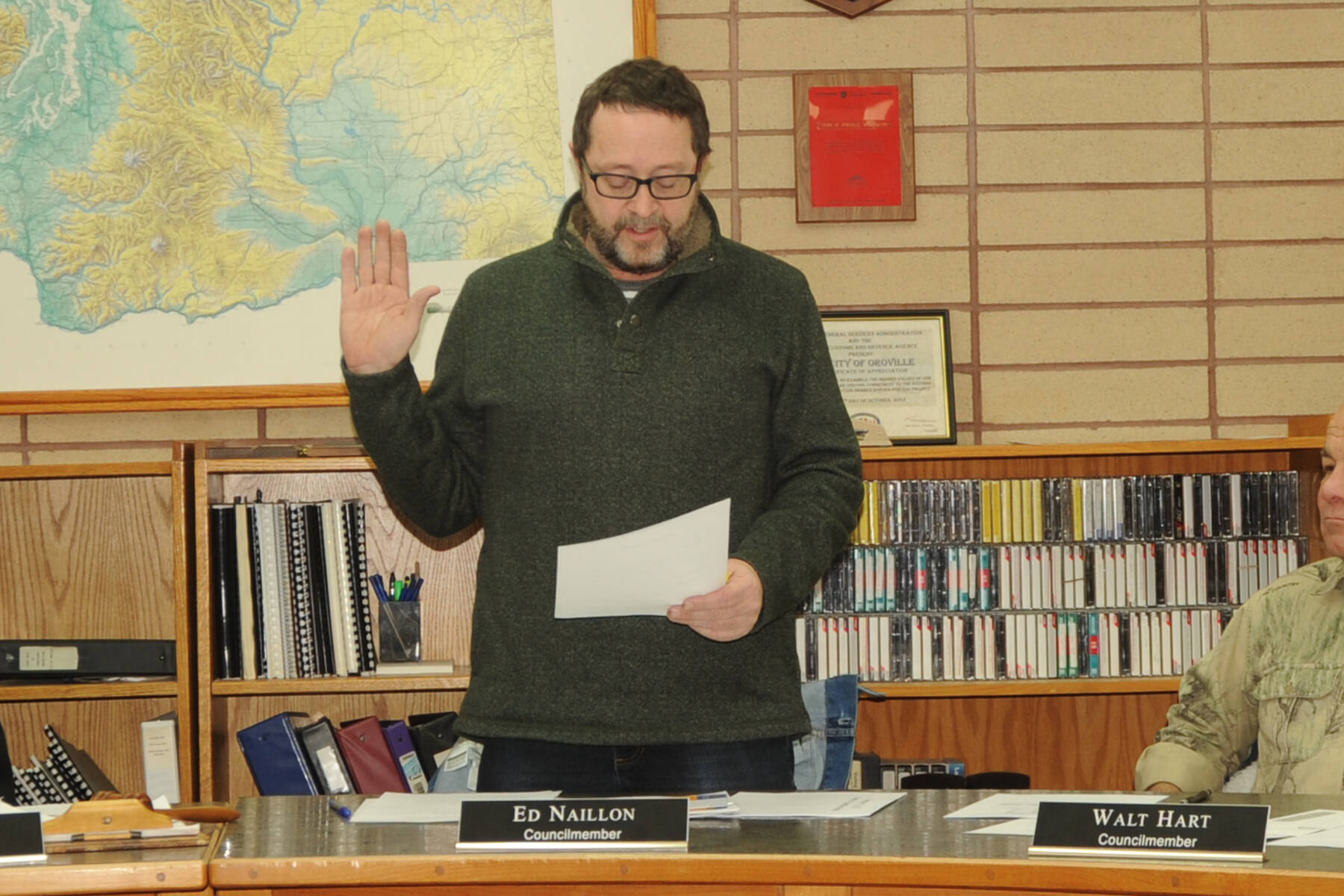 Councilman Ed Naillon takes the oath of office in 2016 when he was appointed to fill then Councilman Jon Neals seat when he was appointed mayor. Now Naillon will be assuming the mayors position as Neal begins his term on the Okanogan County Board of Commissioners.
Gary DeVon/GT File Photo