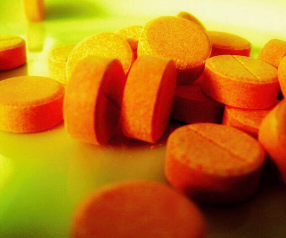 Gov. Jay Inslee signed a new drug law recently passed by the state legislature that aims to keep drugs illegal while attempting to force substance abusers into treatment programs.