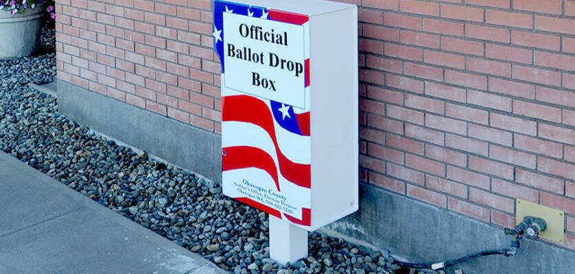 Gary DeVon staff photo A ballot drop box located at the Oroville Police Station.
Gary DeVon/G-T file photo