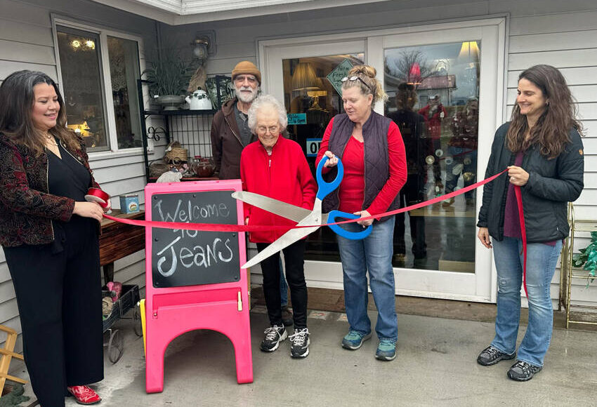 Jean’s on 3rd turns a new page