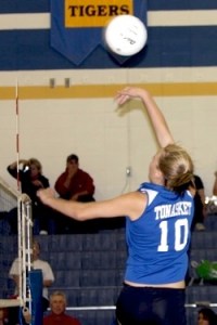 Freshman Devan Utt sends the ball back over the net during Tonasket’s game against Brewster on Tuesday, Sept. 15. The Varsity squad lost to Brewster in three matches of 25-13, 25-9 and 25-21. Photo by Terry Mills