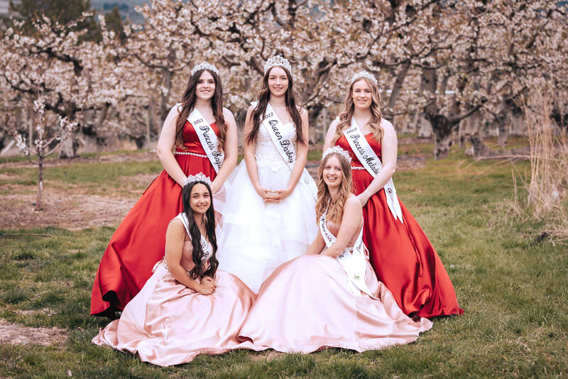 Double S Images/submitted photo
Queen Darbey Carlton and her royal court, Princesses Addison Calico, Kylee Accord, Kaylee Clough and Maddie Acord welcome everyone to come to Orovilles 88th Annual May Festival this Saturday, May 14.