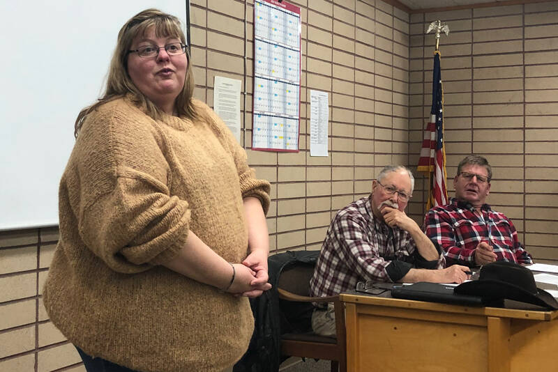 Alyce Brown, Executive Director of the NCW Economic Development District (NCWEDD) speaks with the Oroville City Council and Mayor Ed Naillon at Tuesdays City Council meeting. Also pictured are Councilmen Mike Marthaler and Richard Warner.
Gary DeVon/staff photo