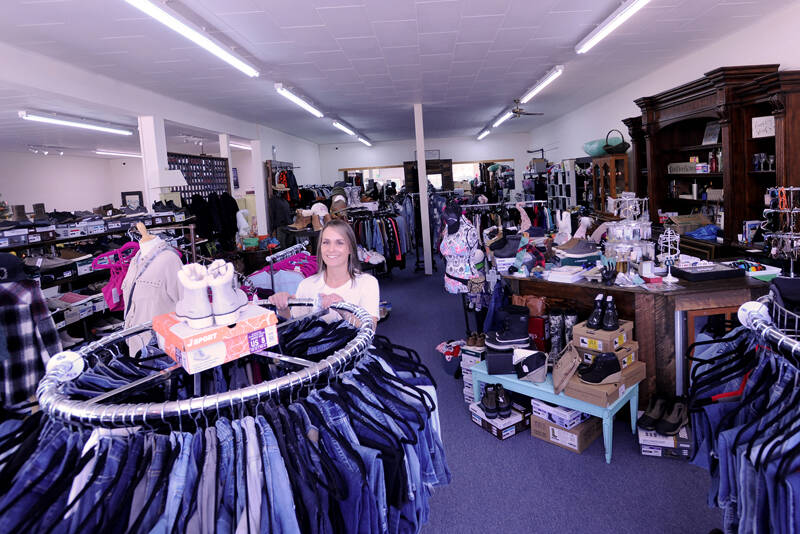 Joni Wright, owner of the Wright Place located at 811 Appleway Avenue, offers brand new and gently used clothing, shoes and more.
Gary DeVon/staff photo