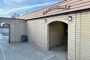 The entrance to the Oroville City Council Chambers is located on the south side of city hall, 1308 Ironwood Street.
The Oroville City Council meet in the council chambers at city hall the first and third Tuesdays of each month at 7 p.m. The entrance to the Oroville City Council Chambers is located on the south side of city hall, 1308 Ironwood Street. GT file photo