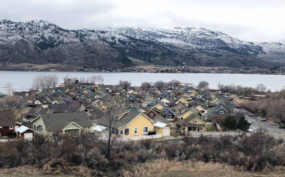 The Oroville City Council unanimously approved Veranda Beach Resort’s request to allow irrigation through residential meters for the individual villa lots. The approval applies only to the individual lots and does not extend to common areas. Gary De Von/GT file photo